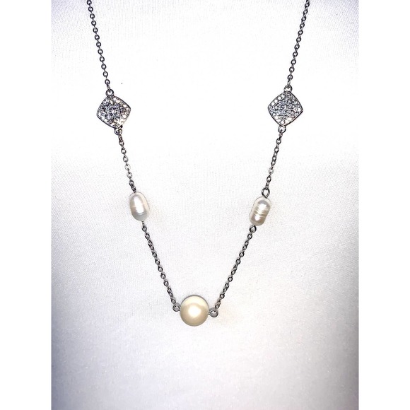 Carolee Silver Freshwater Pearl Crystal Station Statement Necklace EUC - Picture 4 of 8